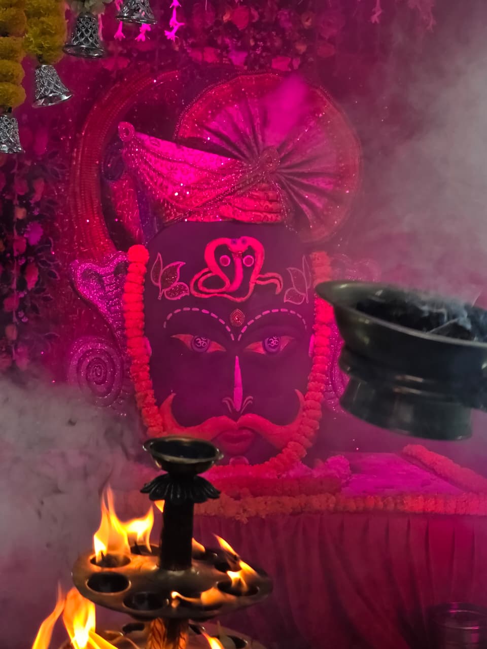 श्री हरि विराट संकीर्तन सम्मेलन समिति के वार्षिक अधिवेशन पर मनमाेहक झांकियाें संग निकलती विराट भव्य शोभायात्रा में शामिल झांकी।