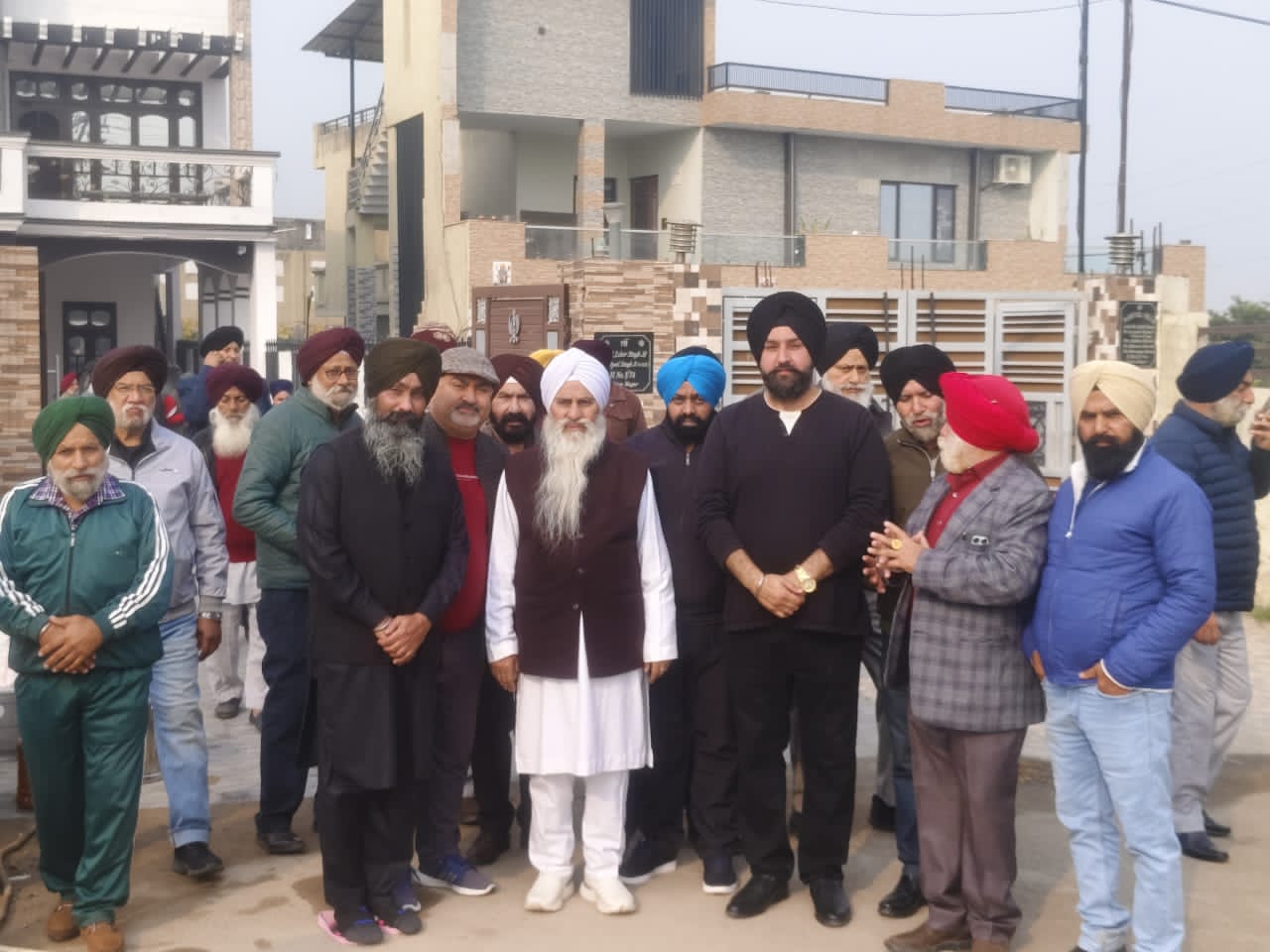 जम्मू में साहिबजादों और माता गुजरी जी की शहादत की याद में लंगर का आयोजन किया जम्मू में साहिबजादों और माता गुजरी जी की शहादत की याद में लंगर का आयोजन किया