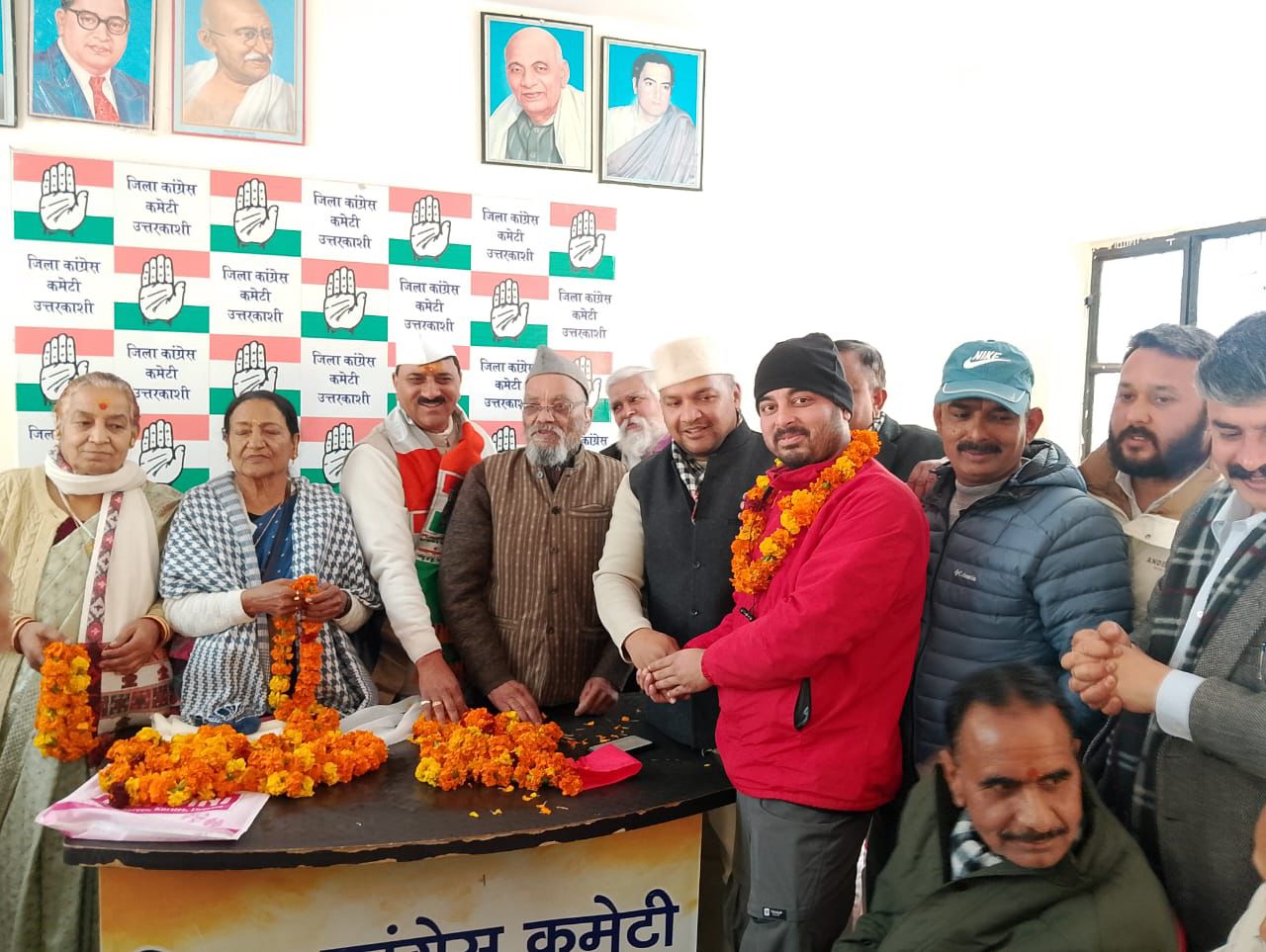 डेढ दर्जन से लोगों ने ली कांग्रेस की सदस्यता.. डेढ दर्जन से लोगों ने ली कांग्रेस की सदस्यता..