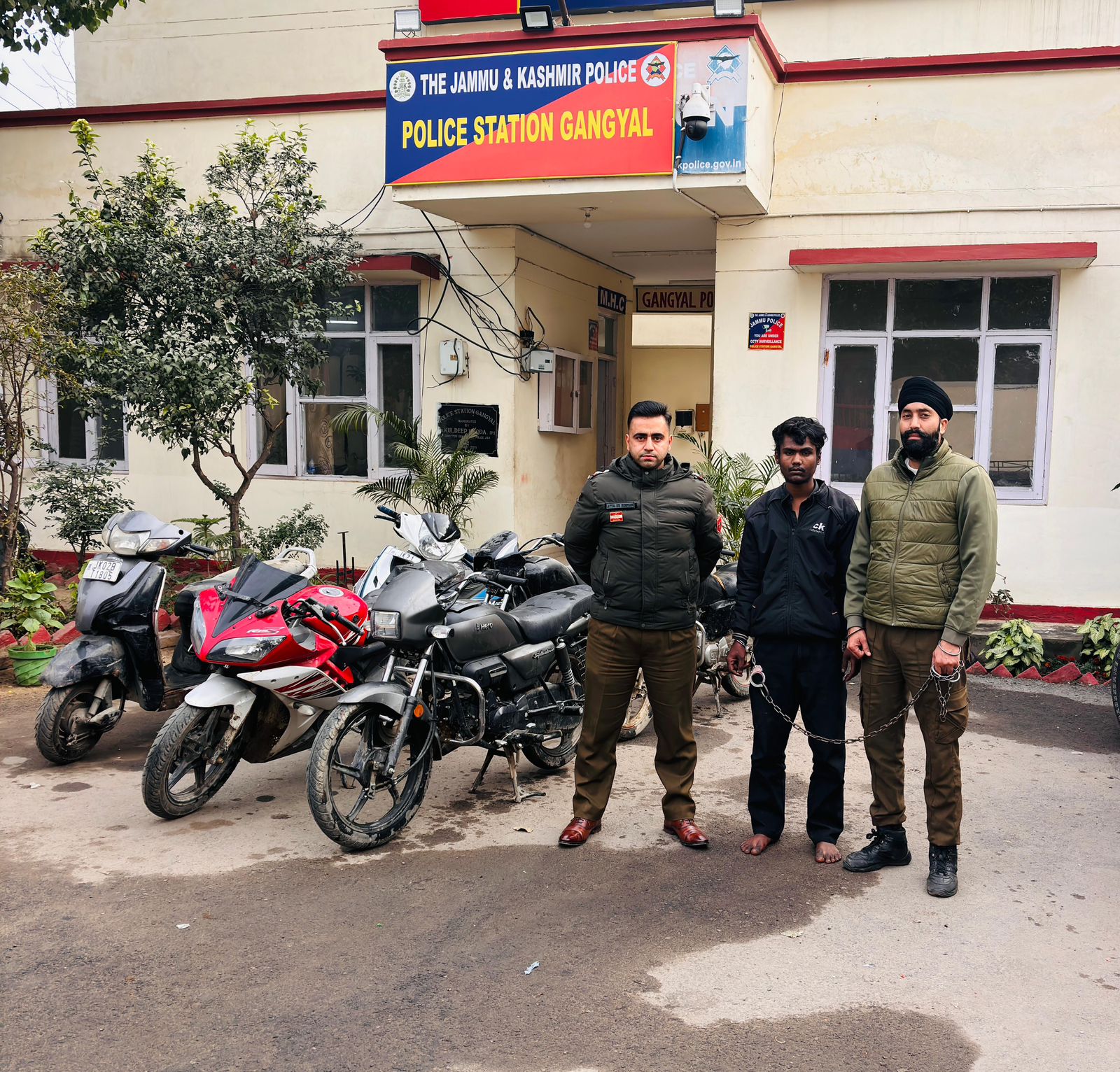 गंग्याल पुलिस स्टेशन ने 6 से अधिक चोरी के दोपहिया वाहन बरामद किए