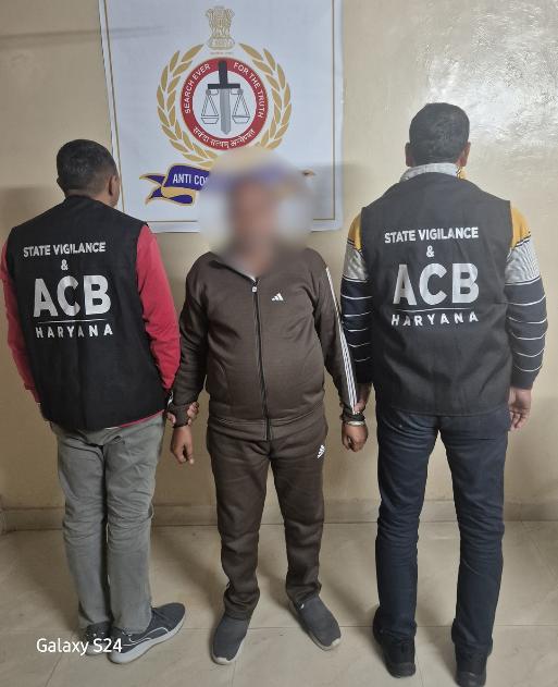 पुलिस गिरफ्त में नेहरू। पुलिस गिरफ्त में नेहरू।