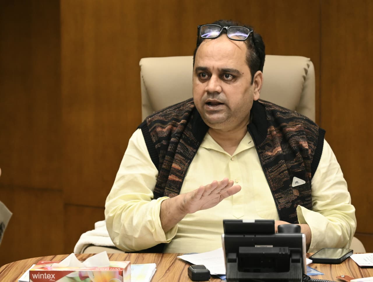 दिल्ली के आईटी मंत्री डॉक्टर पंकज कुमार सिंह (फाइल फोटो) दिल्ली के आईटी मंत्री डॉक्टर पंकज कुमार सिंह (फाइल फोटो)