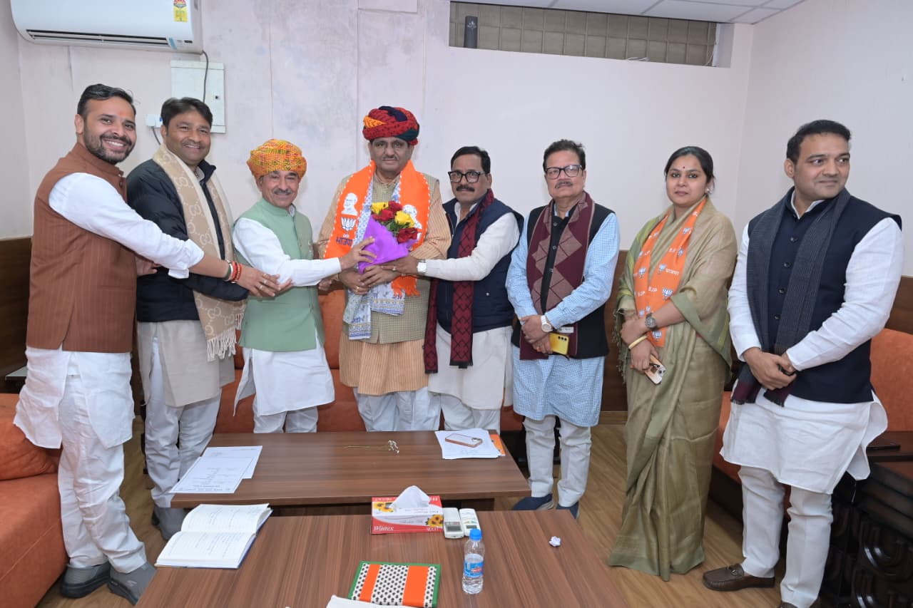 डॉ. प्रभुलाल सैनी ने खजूर की विशिष्ट किस्मों को करवाया पेटेंट, देश में राजस्थान के कृषि क्षेत्र को दिलाई नई पहचान: मदन राठौड़ डॉ. प्रभुलाल सैनी ने खजूर की विशिष्ट किस्मों को करवाया पेटेंट, देश में राजस्थान के कृषि क्षेत्र को दिलाई नई पहचान: मदन राठौड़