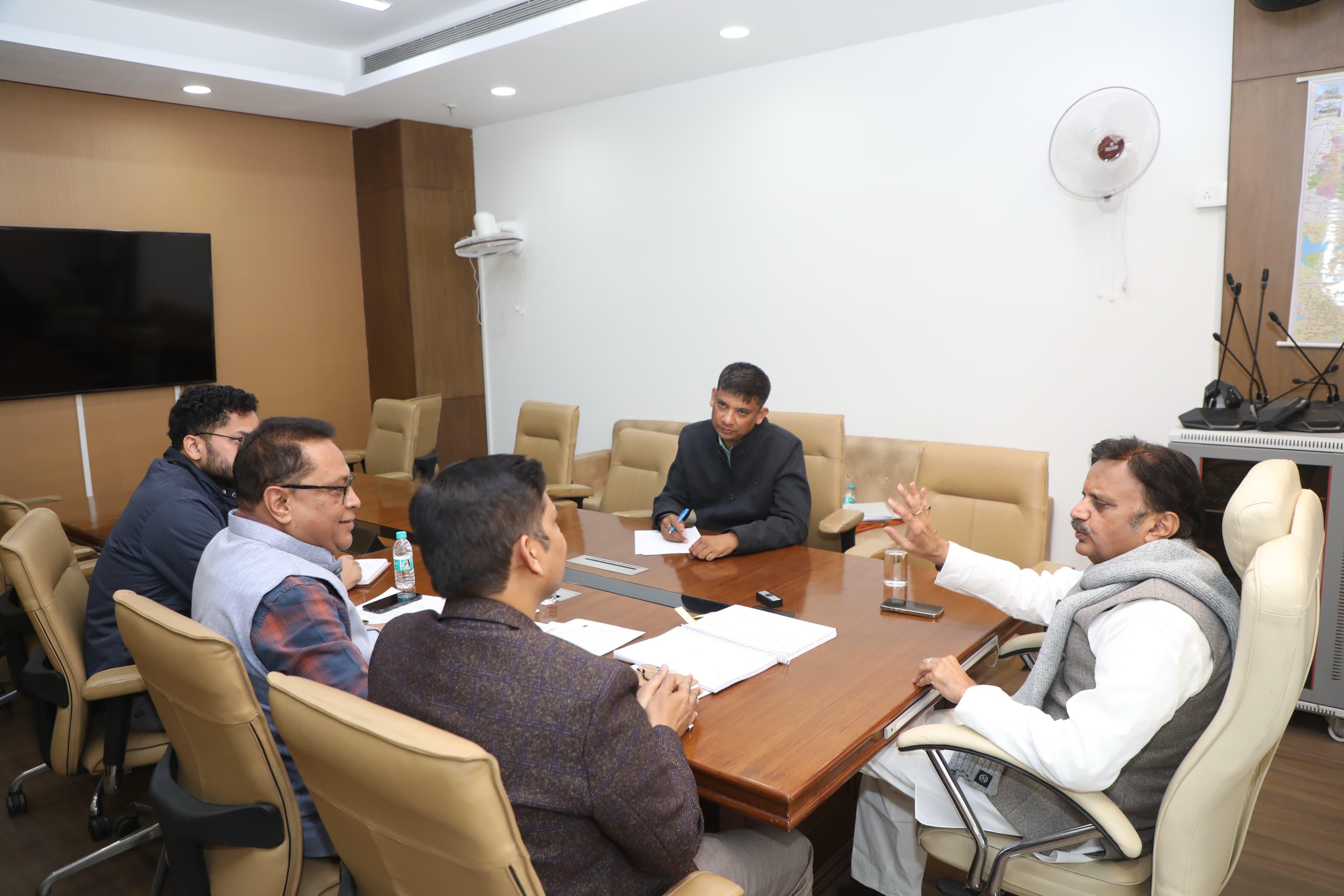 उप मुख्यमंत्री शुक्ल ने रीवा बायपास निर्माण कार्य की प्रगति की समीक्षा की उप मुख्यमंत्री शुक्ल ने रीवा बायपास निर्माण कार्य की प्रगति की समीक्षा की