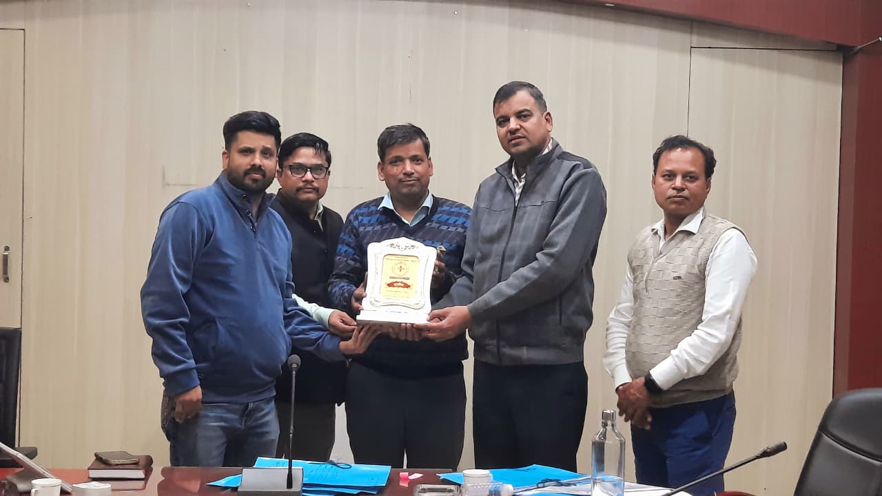 आमजन को त्वरित, निशुल्क व गुणवत्तापूर्ण स्वास्थ्य सेवाएं देने पर जोर आमजन को त्वरित, निशुल्क व गुणवत्तापूर्ण स्वास्थ्य सेवाएं देने पर जोर