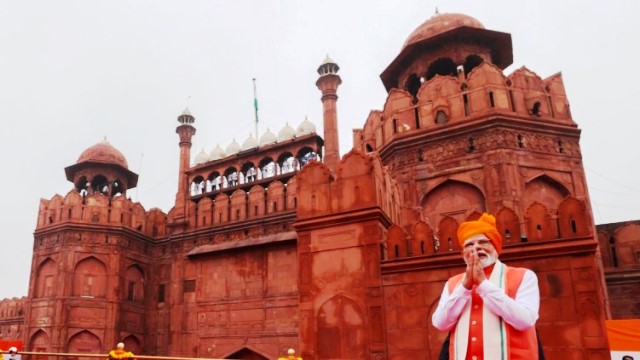 प्रधानमंत्री नरेन्द्र मोदी (फाइल फोटो) प्रधानमंत्री नरेन्द्र मोदी (फाइल फोटो)