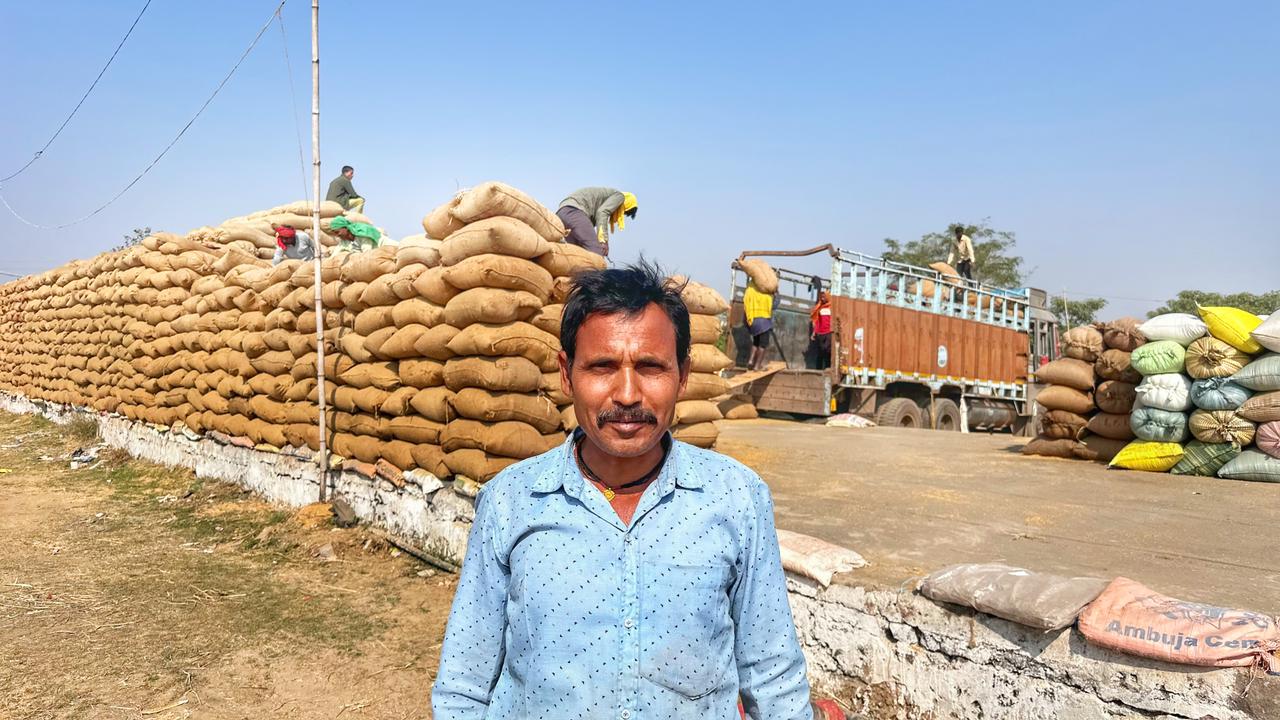 किसान नरेंद्र रात्रे किसान नरेंद्र रात्रे