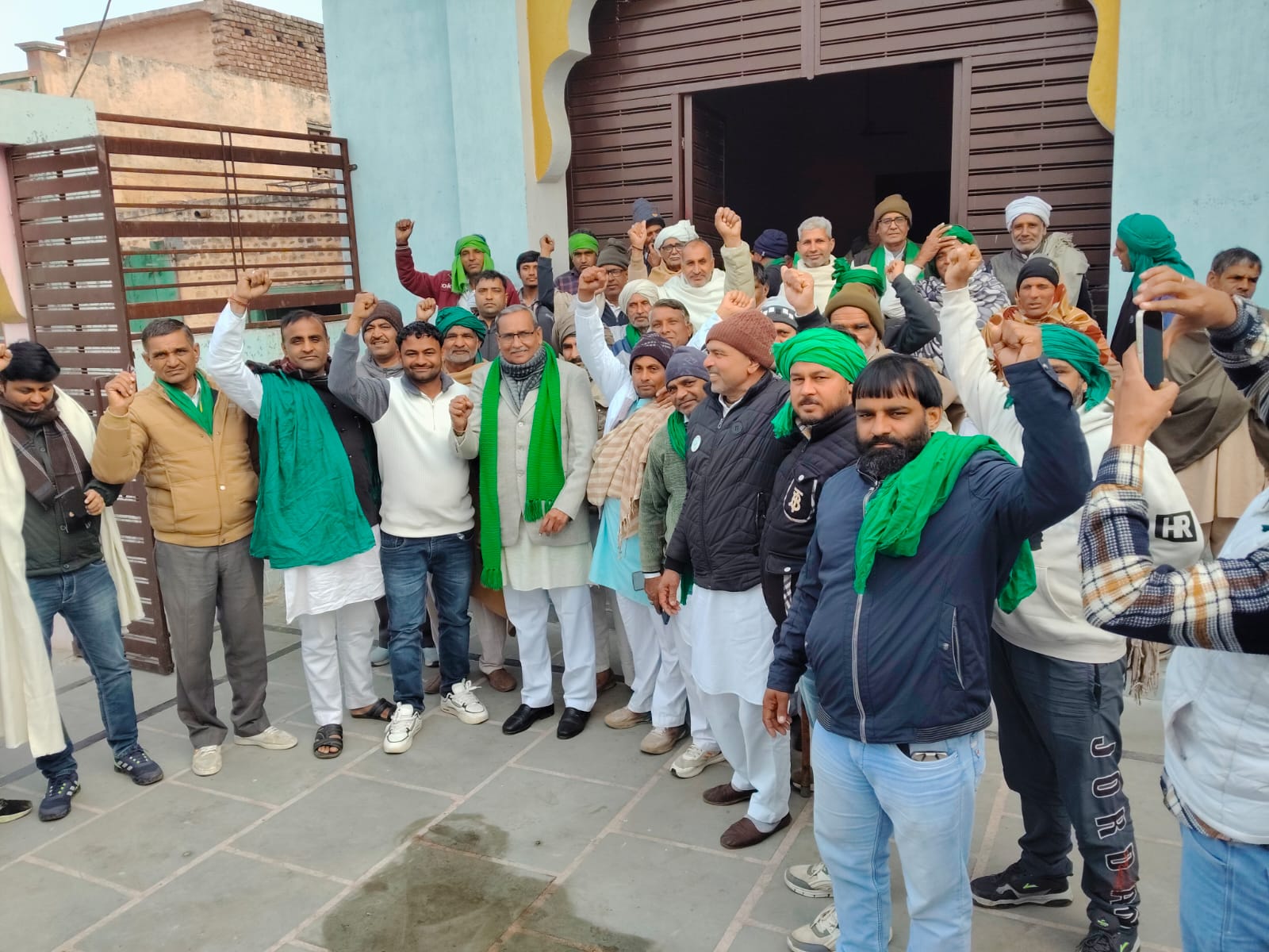 बैठक में भाग लेते हुए किसान नेता। बैठक में भाग लेते हुए किसान नेता।