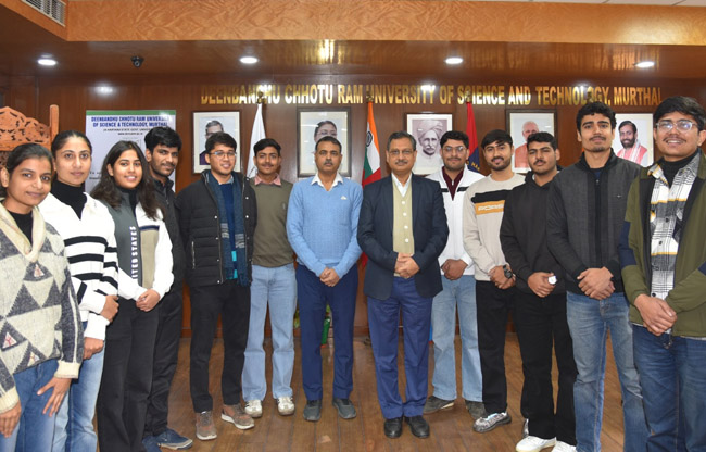 सोनीपत: दीनबंधु छोटू राम विज्ञान एवं प्रौद्योगिकी विश्वविद्यालय, मुरथल के चयनित छात्रों के साथ कुलगुरु सोनीपत: दीनबंधु छोटू राम विज्ञान एवं प्रौद्योगिकी विश्वविद्यालय, मुरथल के चयनित छात्रों के साथ कुलगुरु
