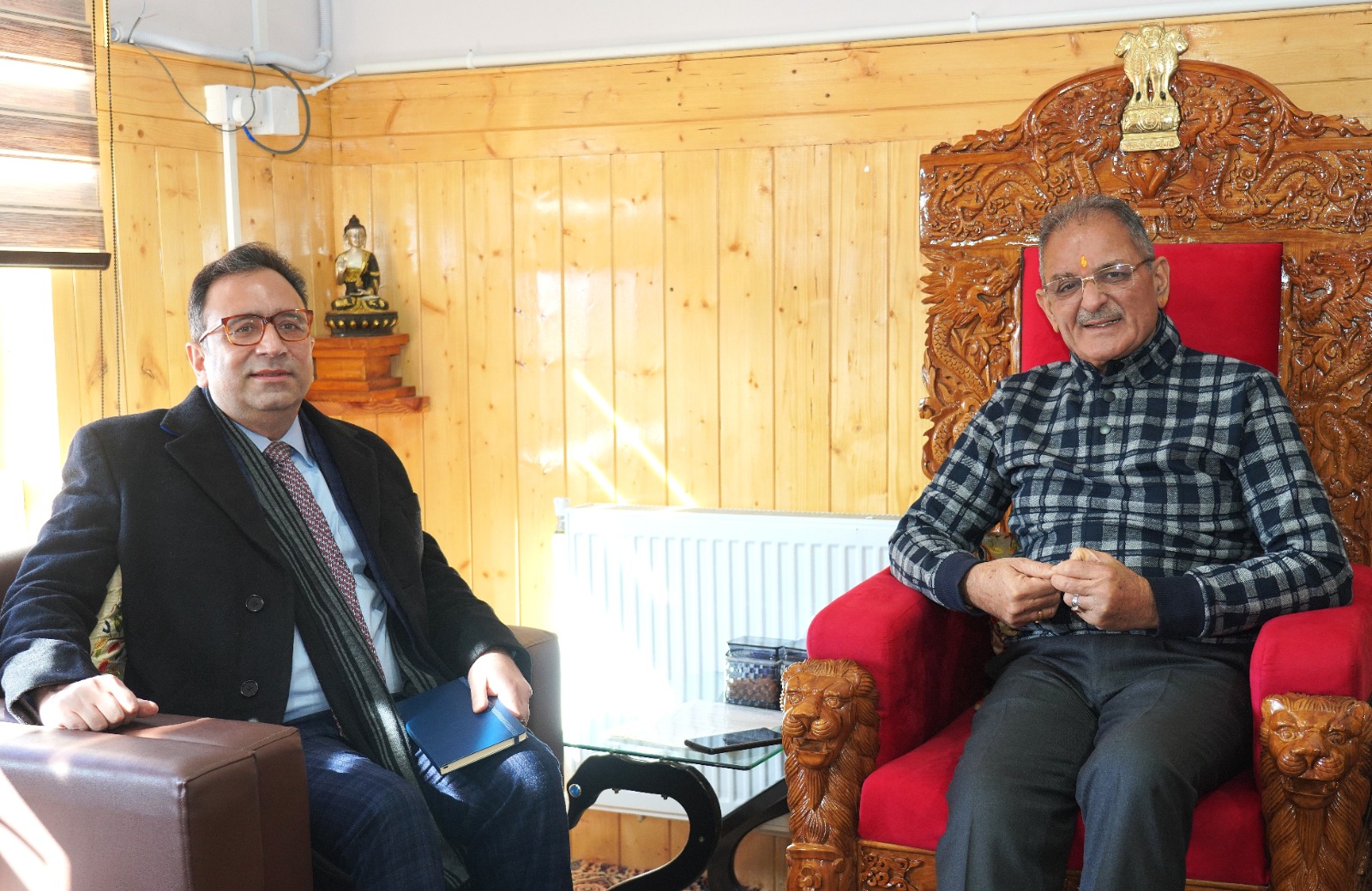 मुख्य सचिव नामित आशीष कुंद्रा ने एलजी कवींद्र गुप्ता से की मुलाकात