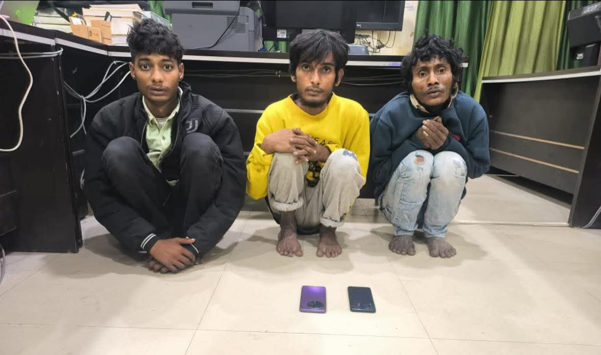 एक महिला समेत चार गिरफ्तार