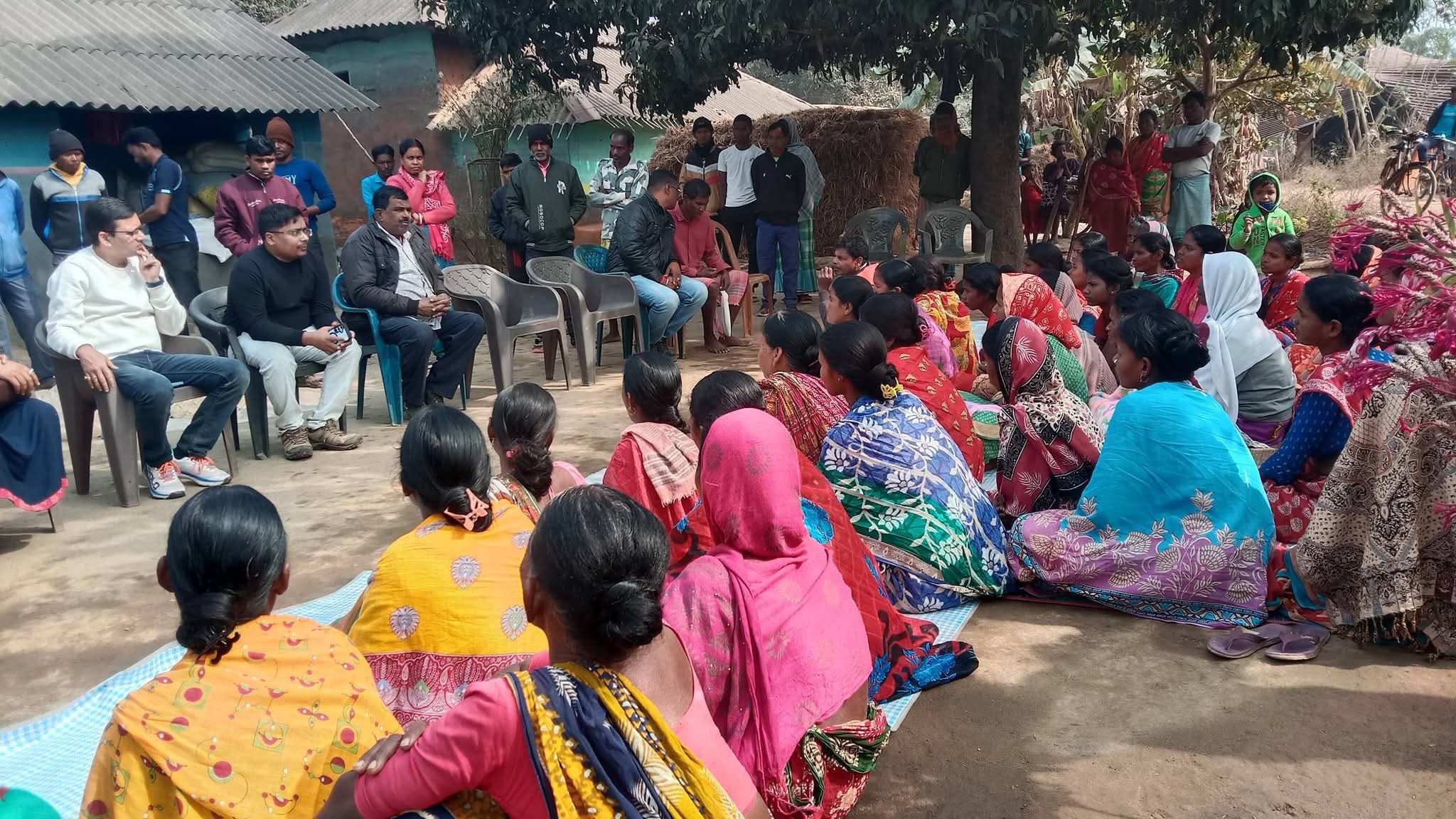 ग्रामीण समस्याओं के समाधान को लेकर विधायक का दौरा ग्रामीण समस्याओं के समाधान को लेकर विधायक का दौरा