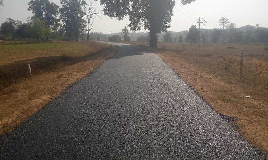 प्लास्टिक अपशिष्ट से बनी सड़क प्लास्टिक अपशिष्ट से बनी सड़क