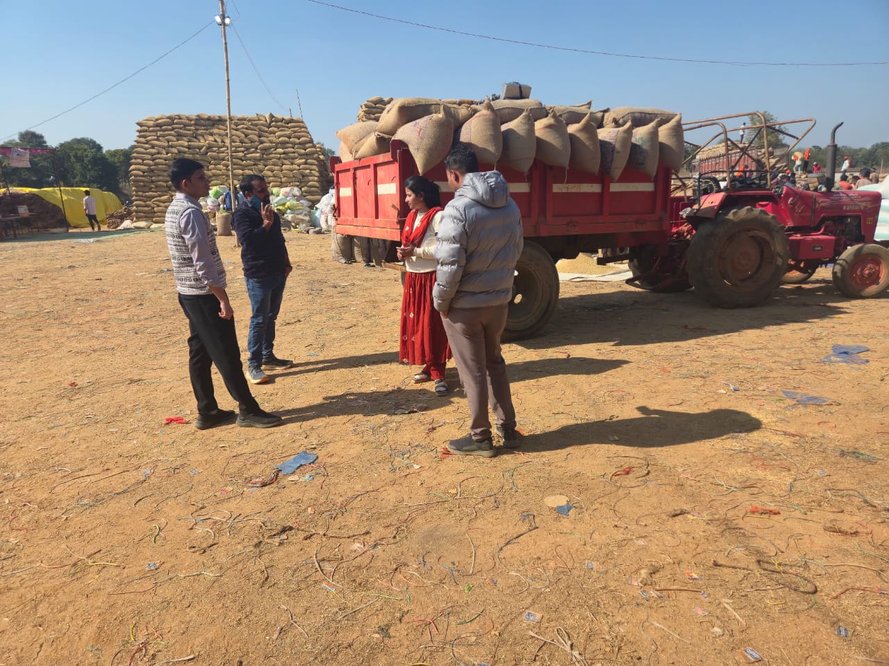 अवैध धान परिवहन व भंडारण पर कार्रवाई