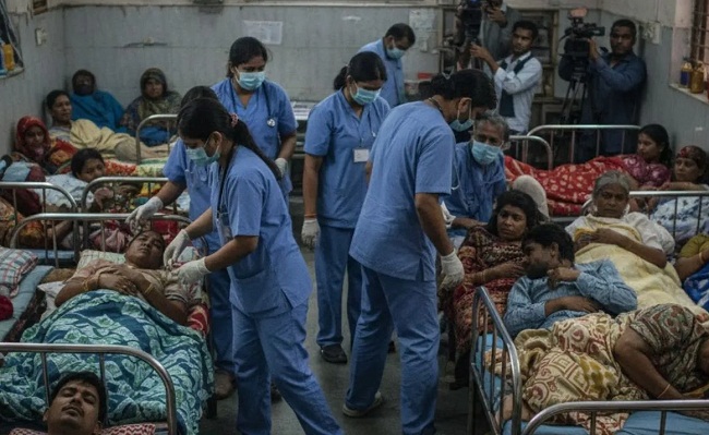 इंदौर में दूषित पानी से 35 से ज्यादा लोग बीमार इंदौर में दूषित पानी से 35 से ज्यादा लोग बीमार