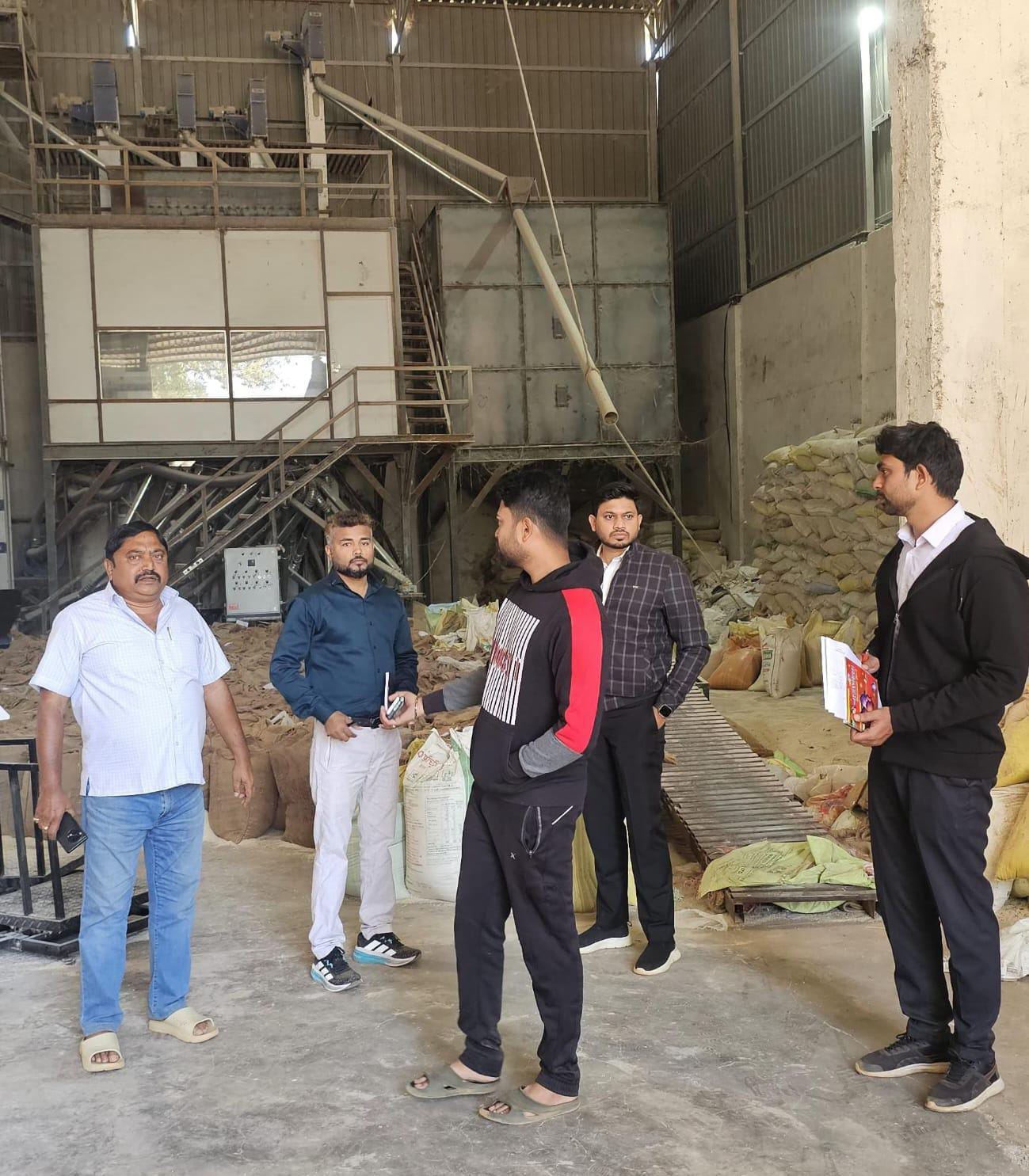 अवैध धान परिवहन व भंडारण पर कार्रवाई