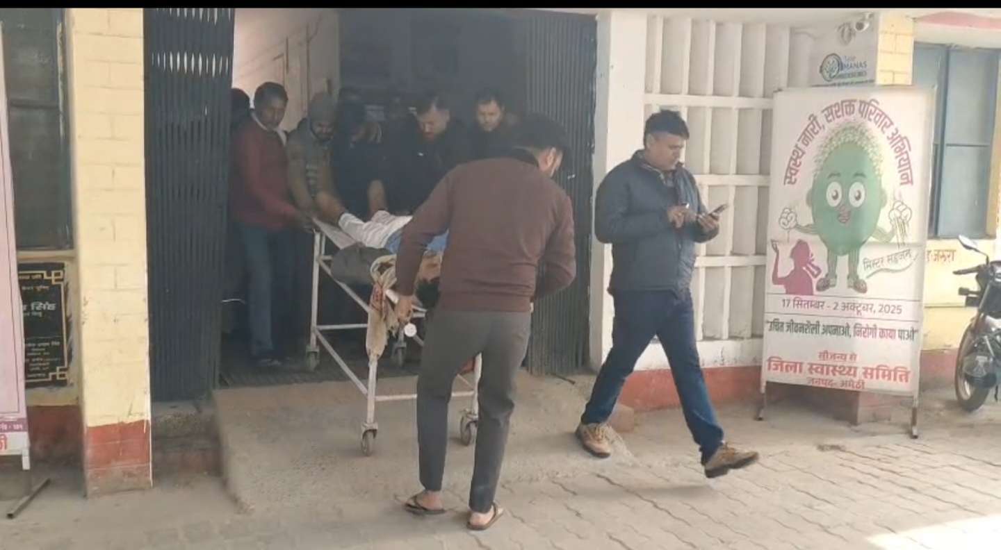 लाश को अस्पताल से बाहर निकालने की फोटो