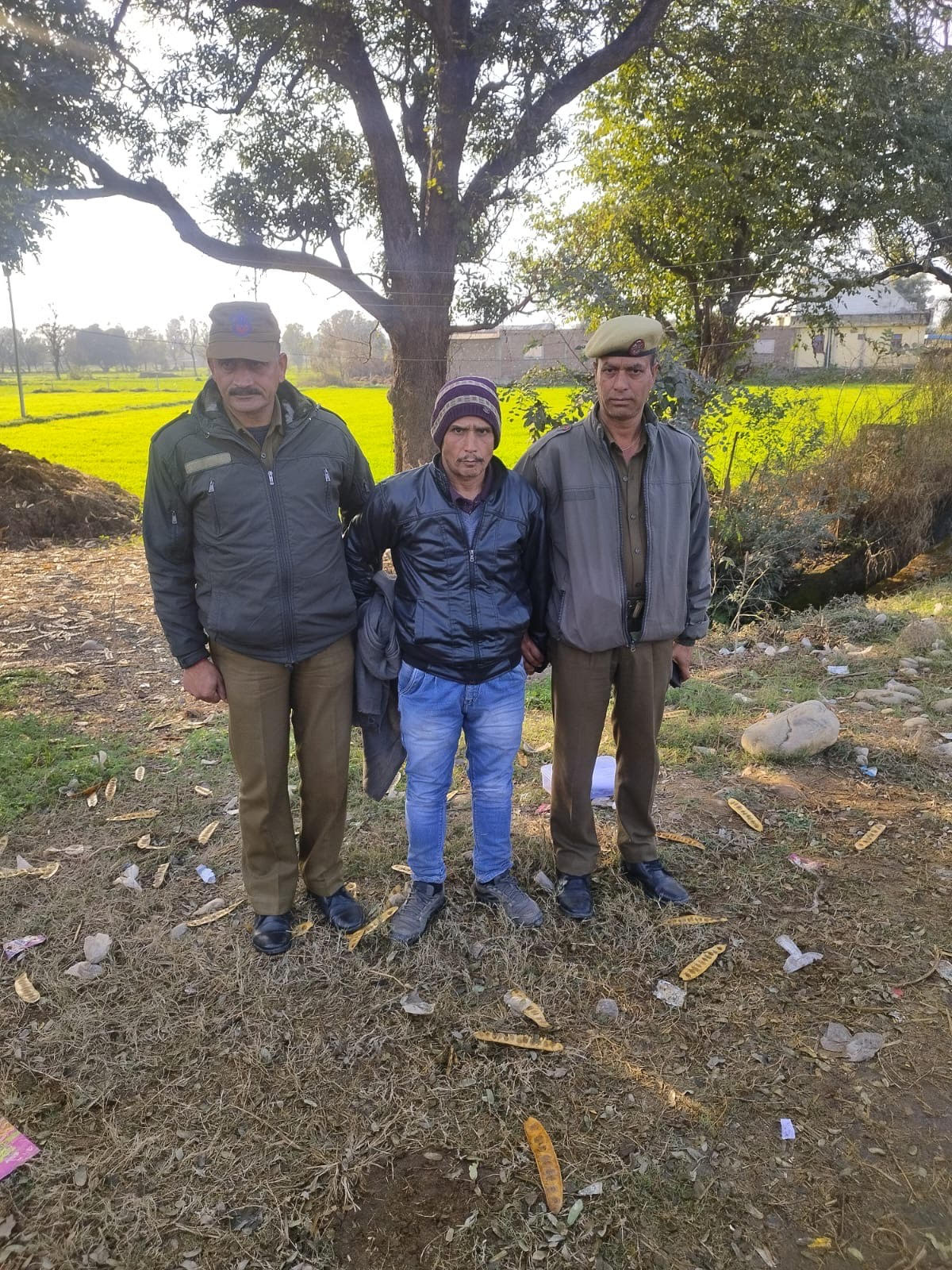 Smuggler arrested with 8.30 grams of heroin