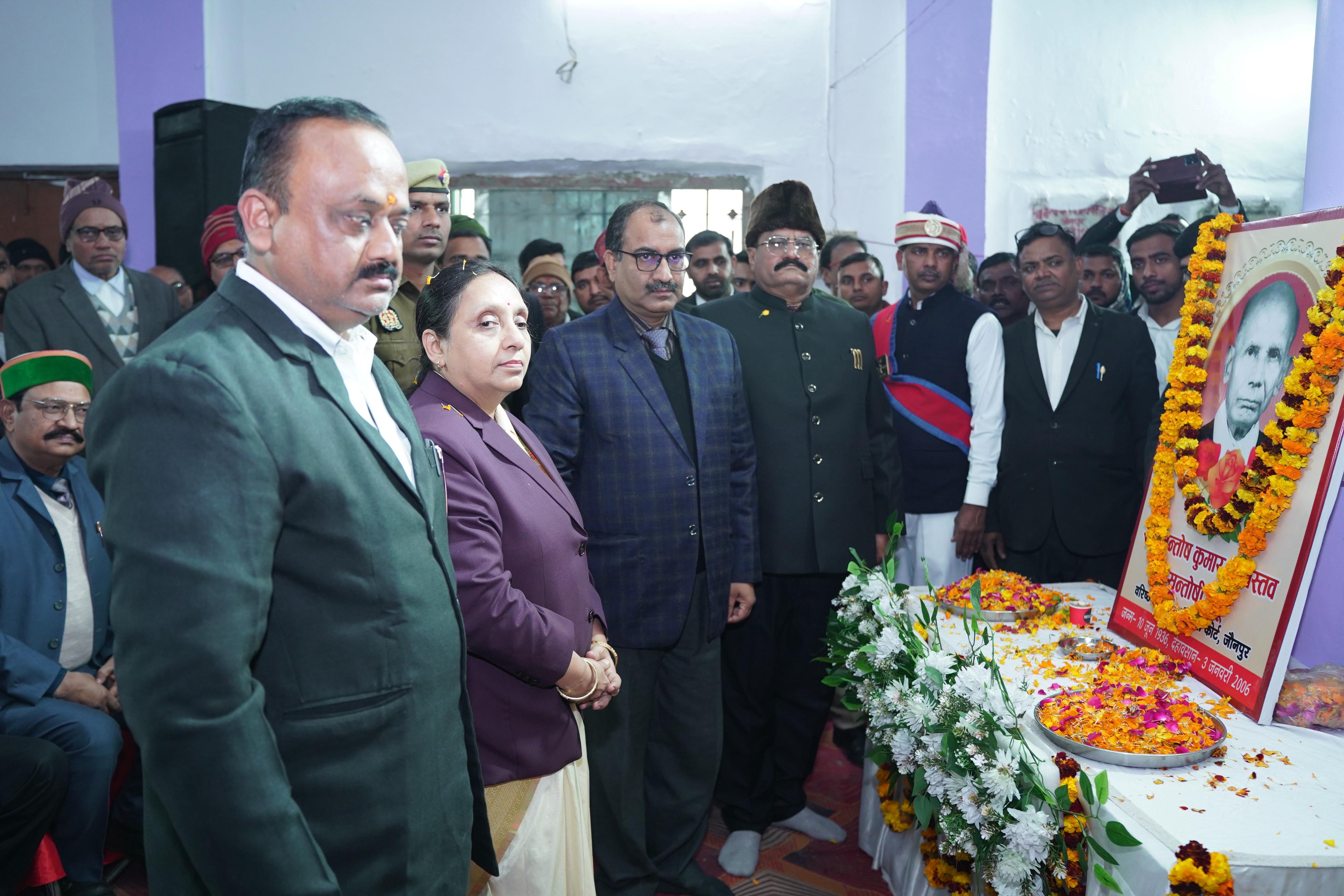 न्यायमूर्ति वाणी रंजन संतोषी बाबू को श्रद्धांजलि देते हुए