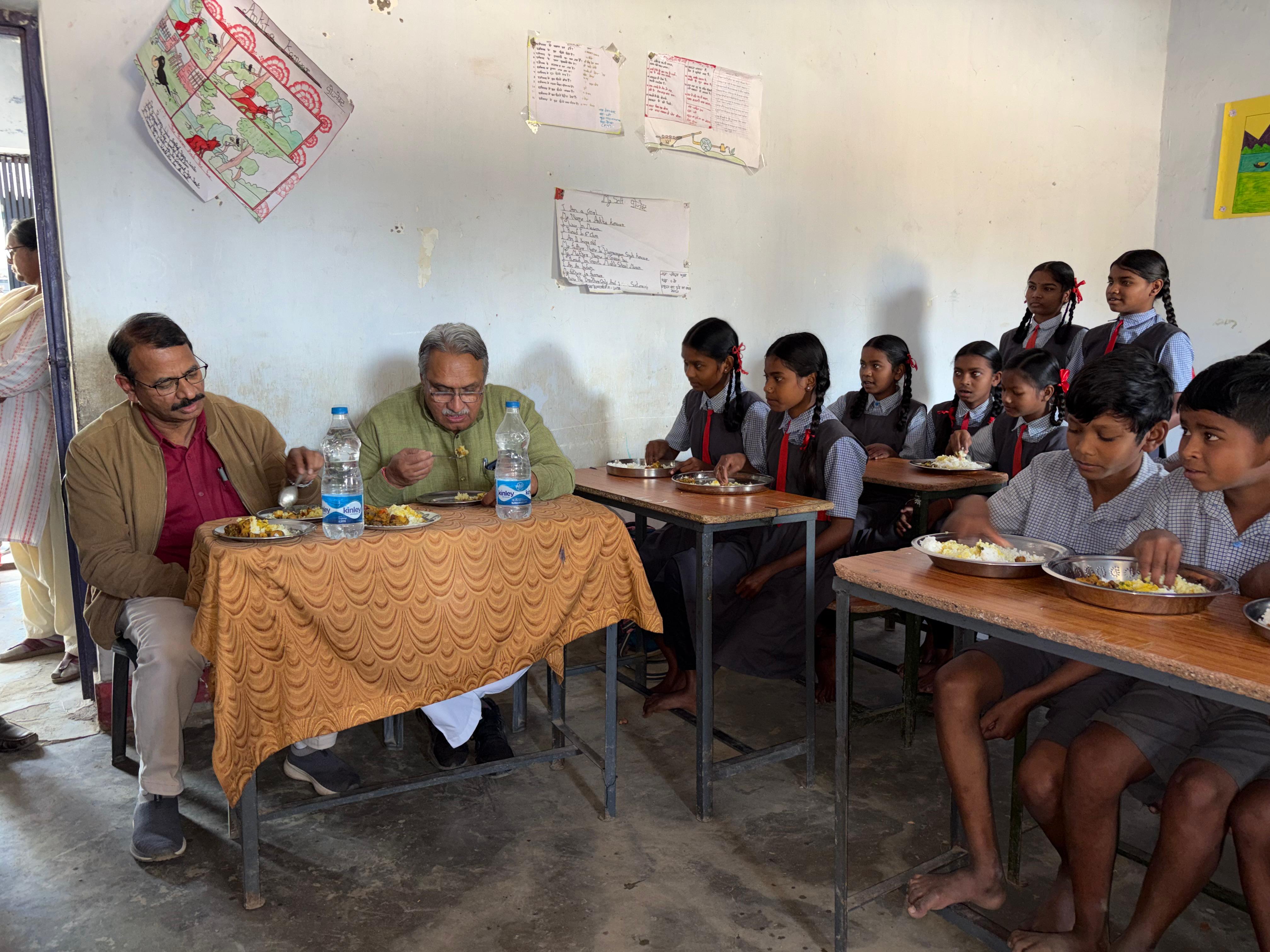 राज्य खाद्य आयोग अध्यक्ष संदीप शर्मा ने कोरबा में जनकल्याणकारी योजनाओं की समीक्षा, अनियमितताओं पर कार्रवाई के निर्देश राज्य खाद्य आयोग अध्यक्ष संदीप शर्मा ने कोरबा में जनकल्याणकारी योजनाओं की समीक्षा, अनियमितताओं पर कार्रवाई के निर्देश