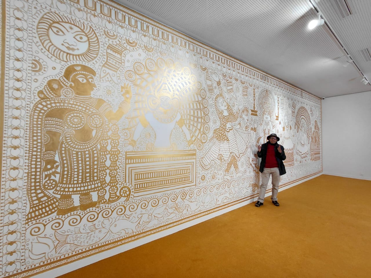 पेरिस में बीएचयू शिक्षक का भित्ति चित्र पेरिस में बीएचयू शिक्षक का भित्ति चित्र