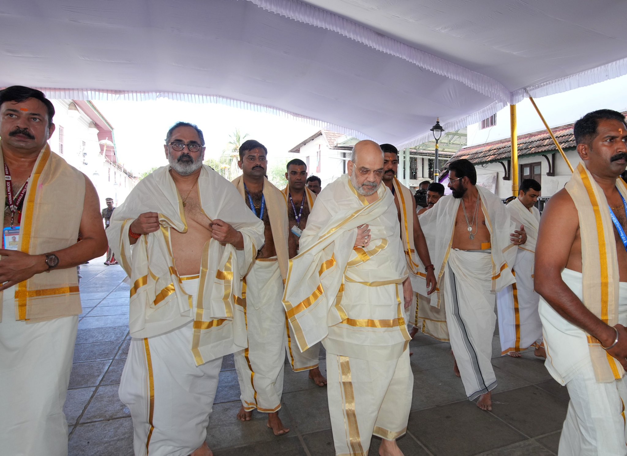 केंद्रीय गृह मंत्री अमित शाग पद्मनाभस्वामी मंदिर में