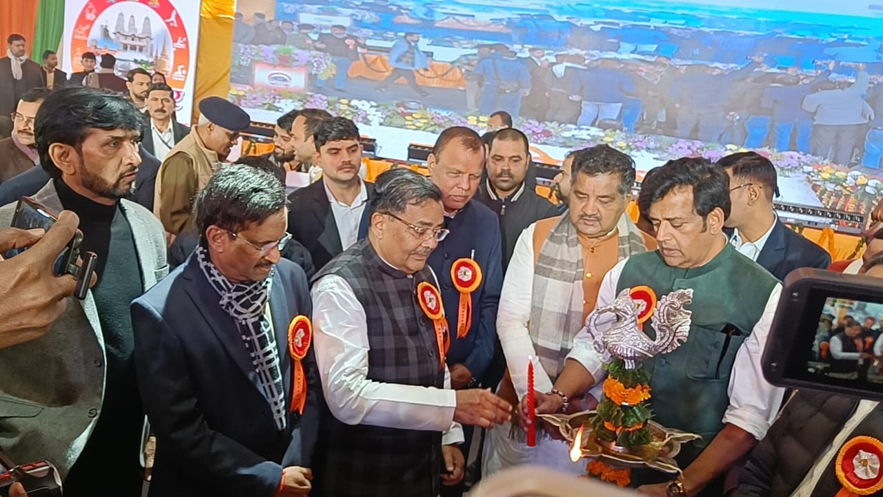 चम्पा देवी पार्क में गोरखपुर महोत्सव का भव्य आगाज़, संस्कृति-पर्यटन की अनूठी झलक*