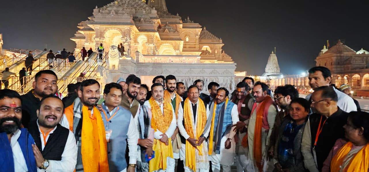 हनुमत लला को नवाया शीश, रामलला के दर्शन कर प्रदेश अध्यक्ष ने की संगठन की मजबूती व जनकल्याण की कामना*