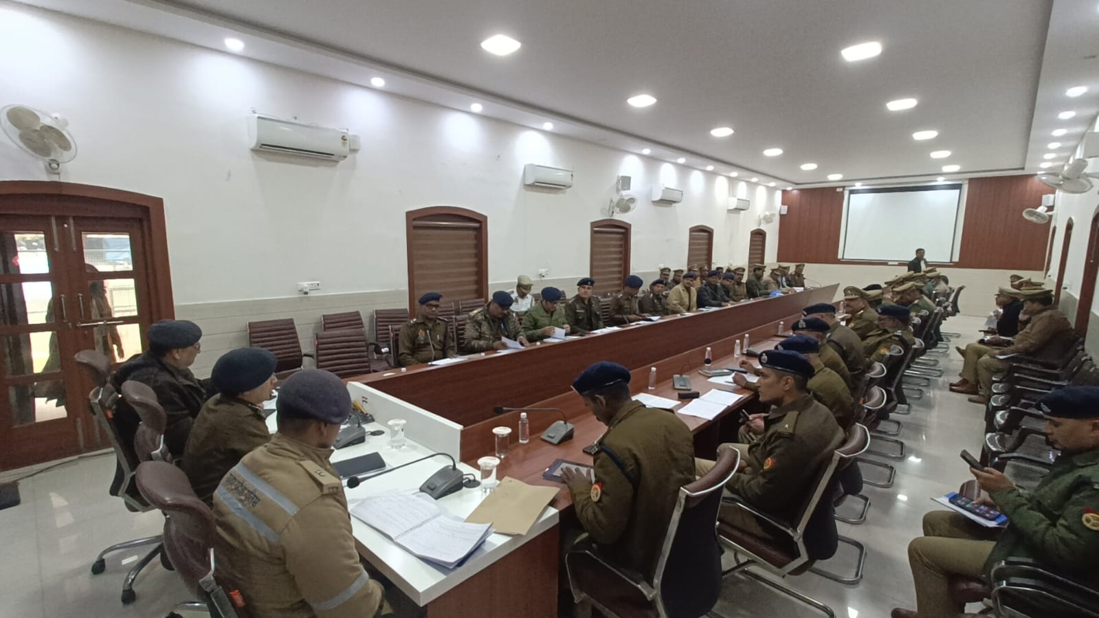 गोरखनाथ खिचड़ी मेला सकुशल सम्पन्न कराने को लेकर पुलिस महकमे ने कसी कमर*