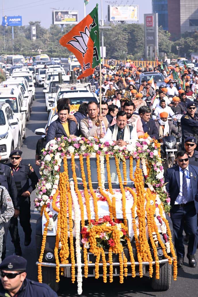 भाजपा के कार्यकारी राष्ट्रीय अध्यक्ष नितिन नबीन की स्वागत रैली में खुली गाड़ी में नितिन नबीन के साथ मुख्यमंत्री नायब सिंह सैनी, प्रदेश अध्यक्ष मोहन लाल बड़ौली। भाजपा के कार्यकारी राष्ट्रीय अध्यक्ष नितिन नबीन की स्वागत रैली में खुली गाड़ी में नितिन नबीन के साथ मुख्यमंत्री नायब सिंह सैनी, प्रदेश अध्यक्ष मोहन लाल बड़ौली।