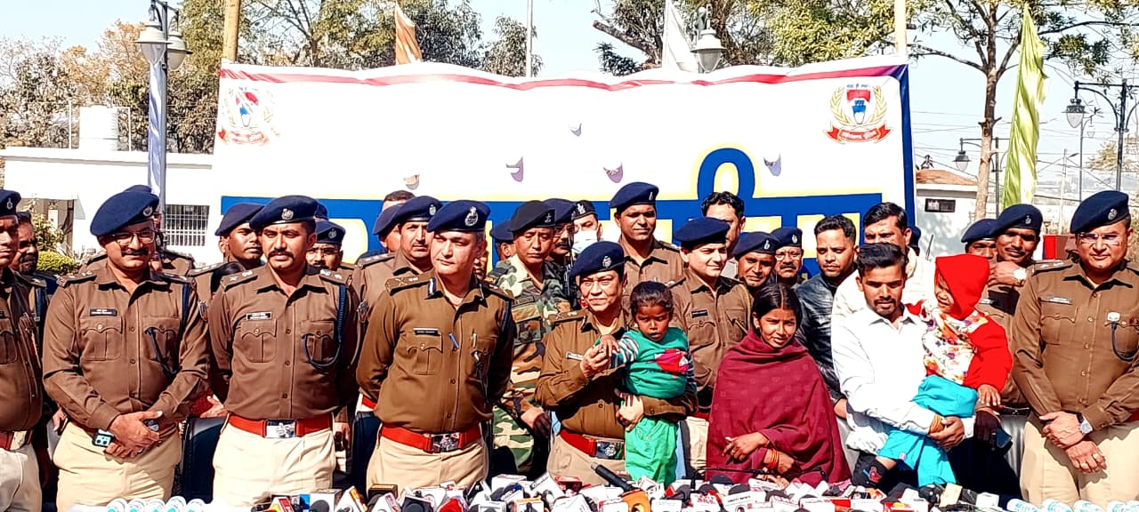 प्रेस वार्ता की तस्वीर