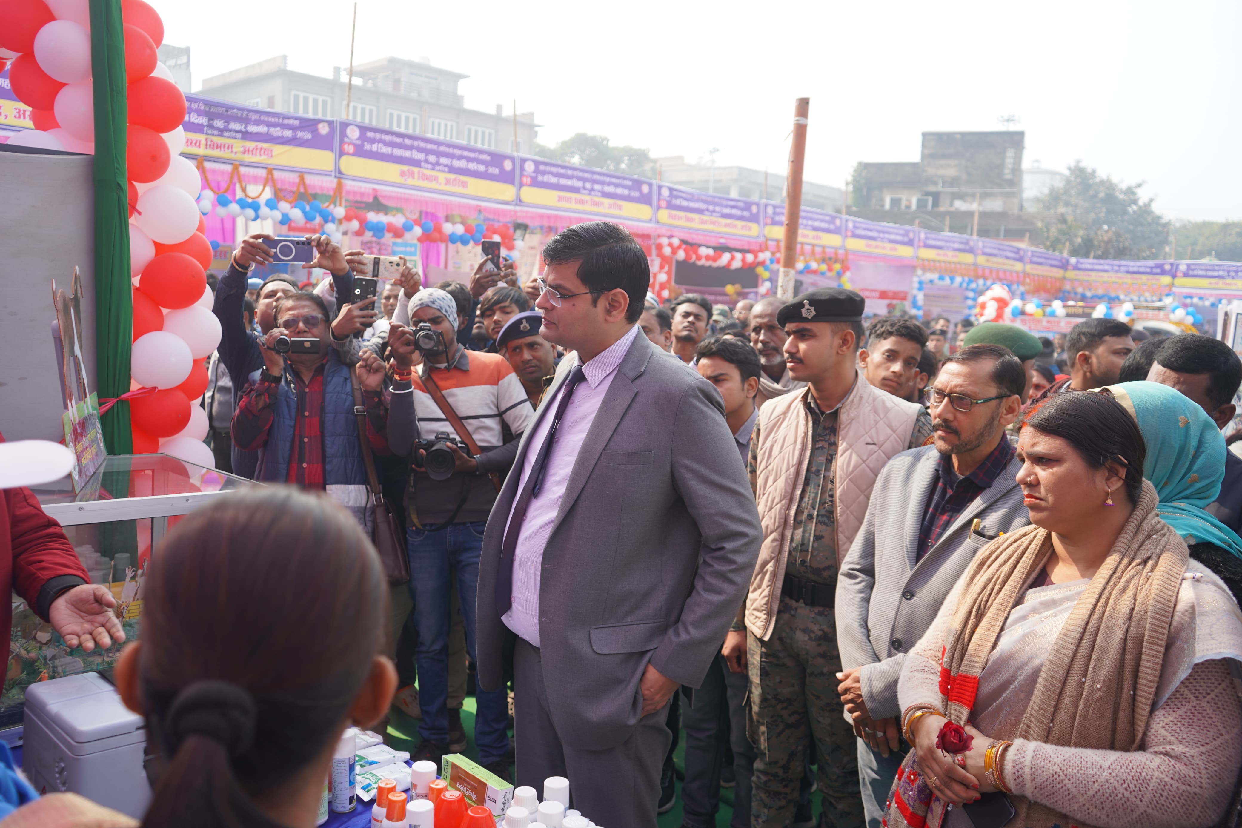 अररिया फोटो:डीएम विनोद दूहन