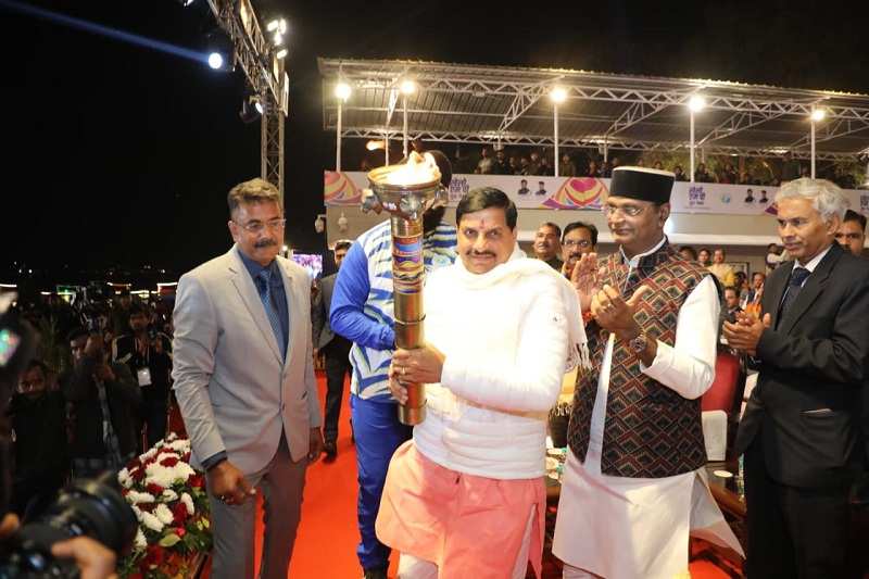 मशाल प्रज्जवलन के साथ खेलो एमपी यूथ गेम्स की घोषणा