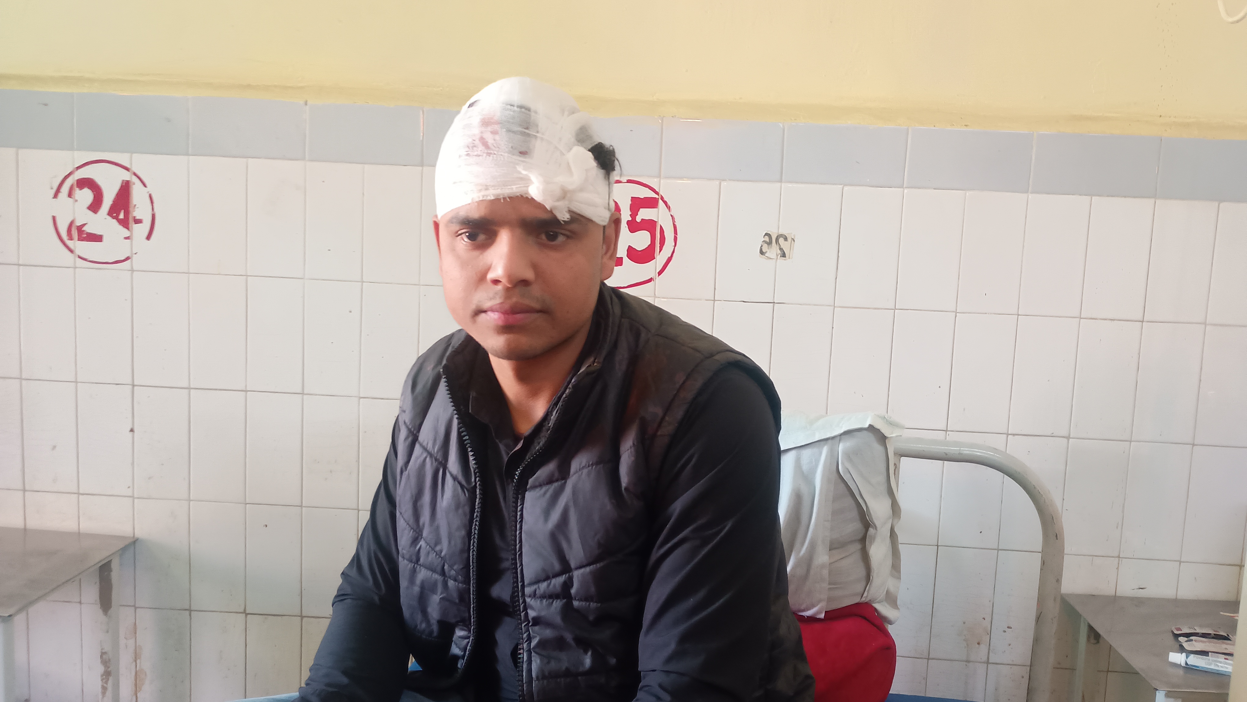 चाइनीज मांझे न देने पर हुई मारपीट में घायल दुकानदार