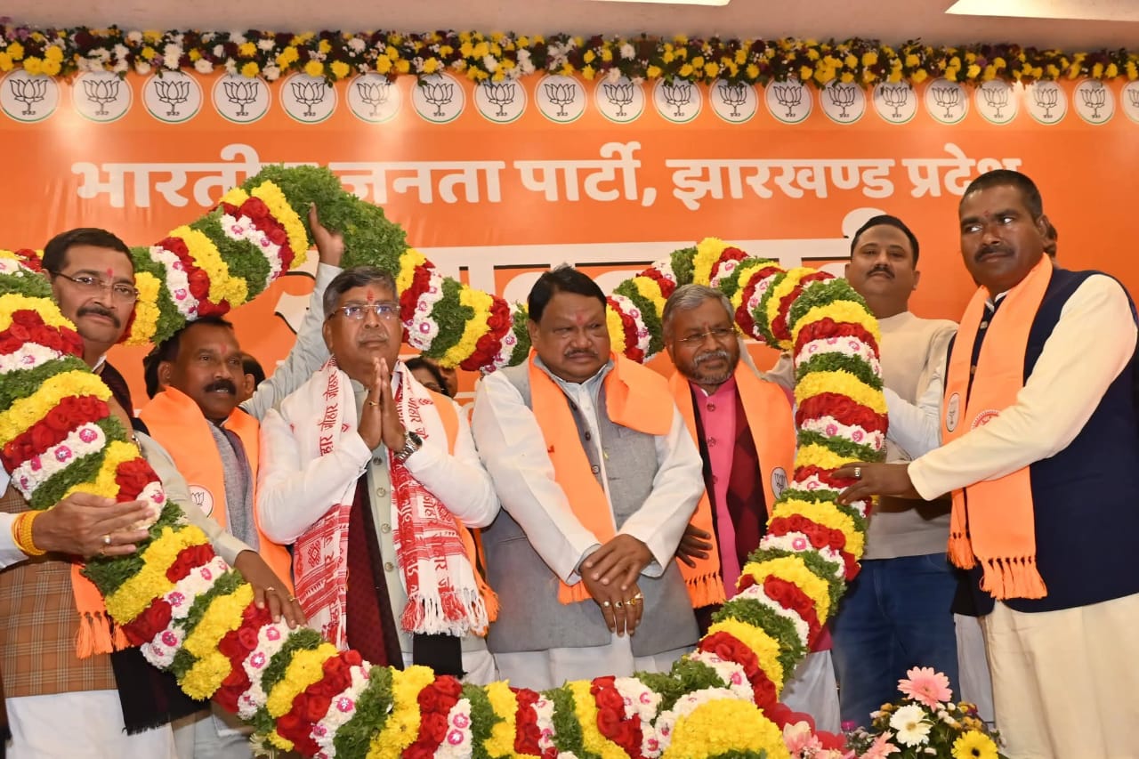 कार्यक्रम की तस्वीरमधु