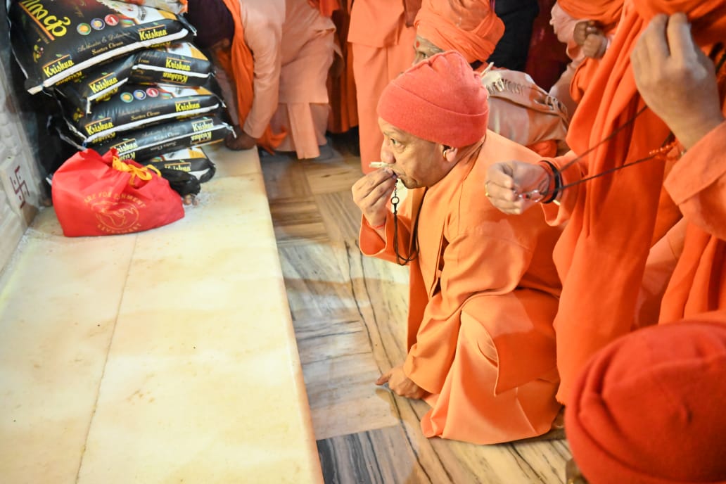 *शिवावतार महायोगी से मुख्यमंत्री ने की नागरिकों के सुखमय जीवन की मंगलकामना*