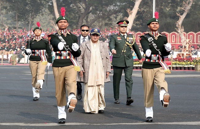 दिल्ली की मुख्यमंत्री रेखा गुप्ता ने गुरुवार को दिल्ली कैंट में एनसीसी के रिपब्लिक डे कैंप का दौरा किया।