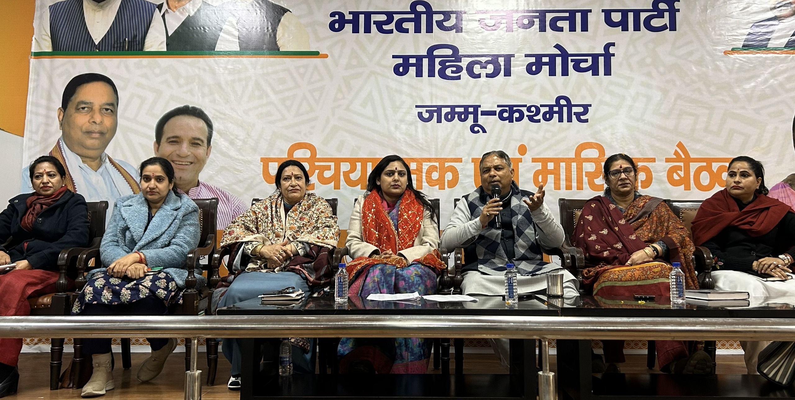 जम्मू-कश्मीर में जमीनी स्तर पर भाजपा की वैचारिक पहुंच का नेतृत्व कर रही महिला कार्यकर्ता: सत शर्मा