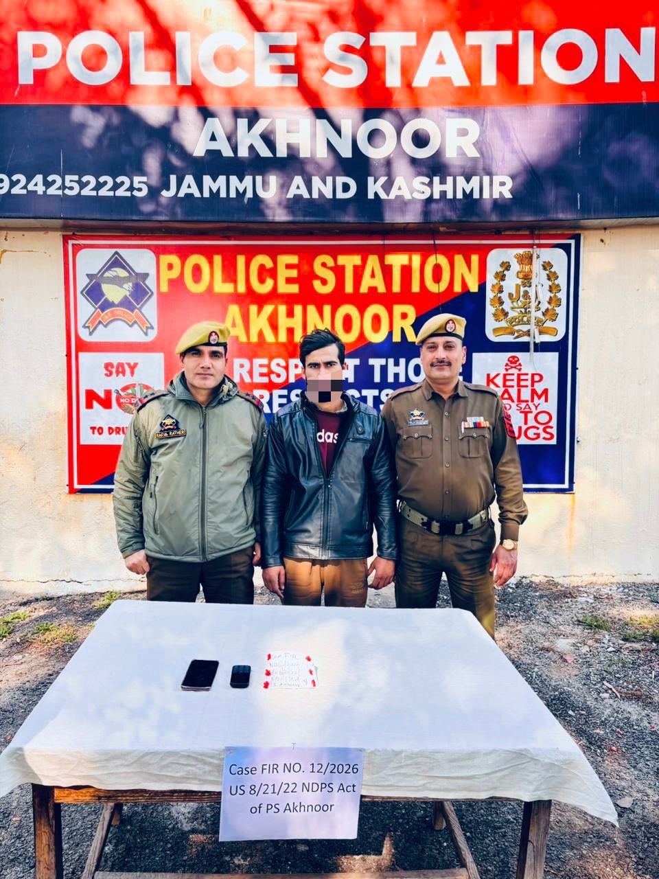 जम्मू पुलिस ने चिट्टा जैसे मादक पदार्थ बरामद किए और अखनूर में एक कुख्यात ड्रग तस्कर को किया गिरफ्तार