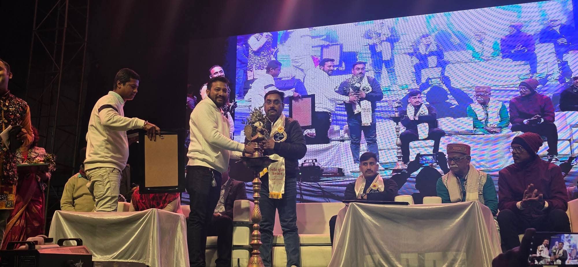 खड़गपुर में शुरू हुआ पीठा पुली utsav