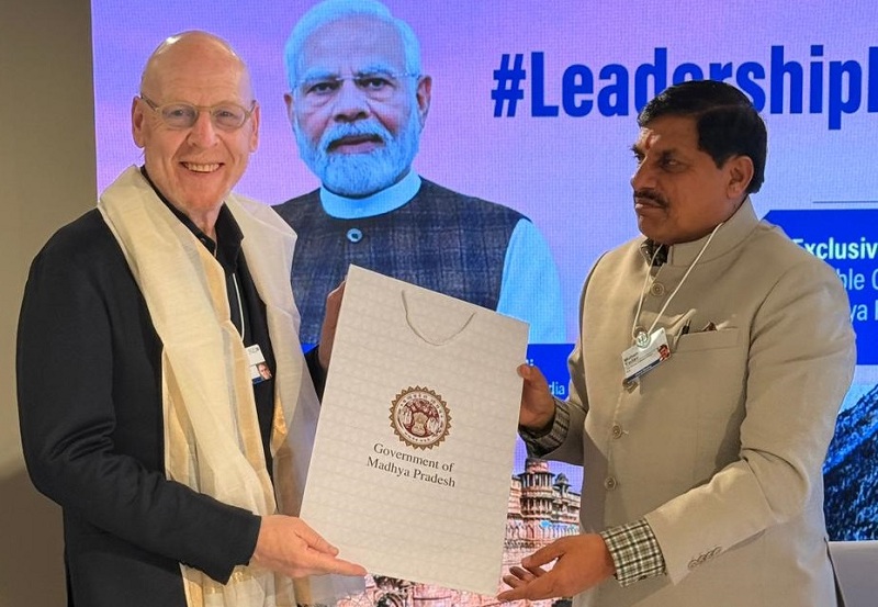 मप्र के मुख्यमंत्री डॉ. यादव ने मैनचेस्टर यूनाइटेड के निदेशक से की चर्चा