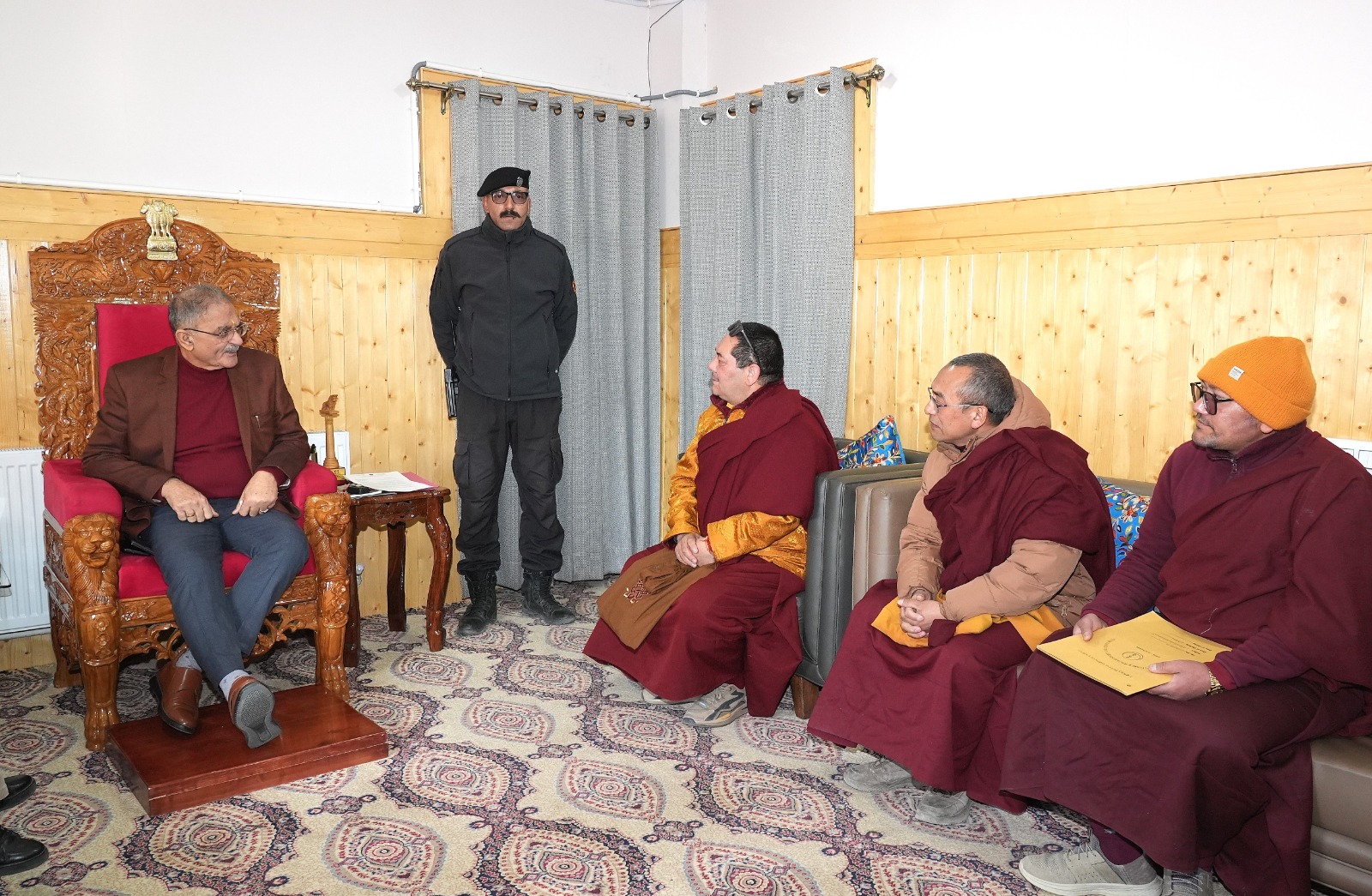 कई प्रतिनिधिमंडलों ने लद्दाख के उपराज्यपाल से की