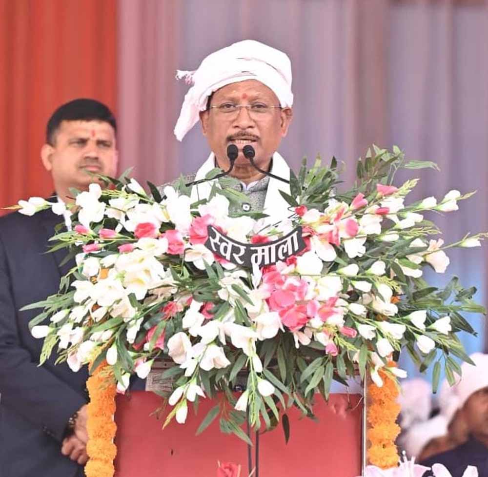 कार्यक्रम काे संबाेधित करते हुए मुख्यमंत्री साय कार्यक्रम काे संबाेधित करते हुए मुख्यमंत्री साय