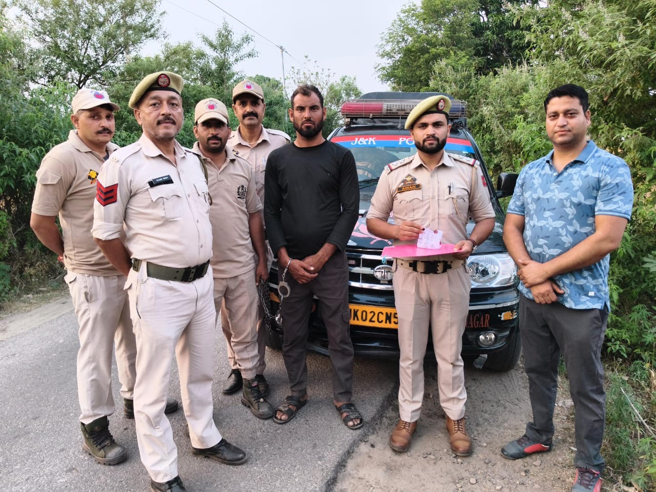 Drug smuggler arrested with chitta