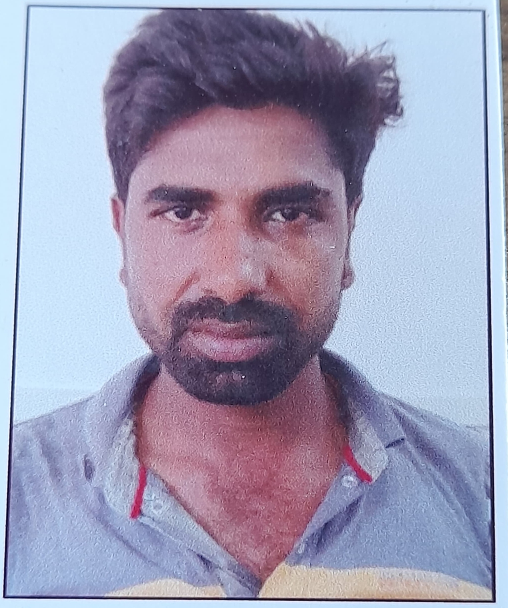 मृतक दीपक मिश्रा की फाइल फोटो