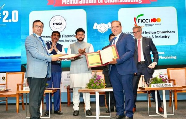 कार्यक्रम को संबोधित करते हुए केंद्रीय नागरिक उड्डयन मंत्री राममोहन नायडू