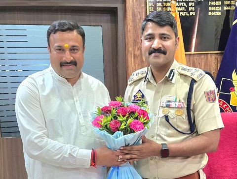 Met with DIG Shridhar Patil regarding the anti-drug campaign; discussions focused on keeping youth away from substance abuse and fostering a positive society.