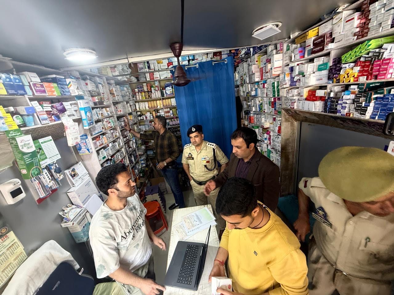Intensive checking in the market made under the drug-free campaign, the administration showed strictness