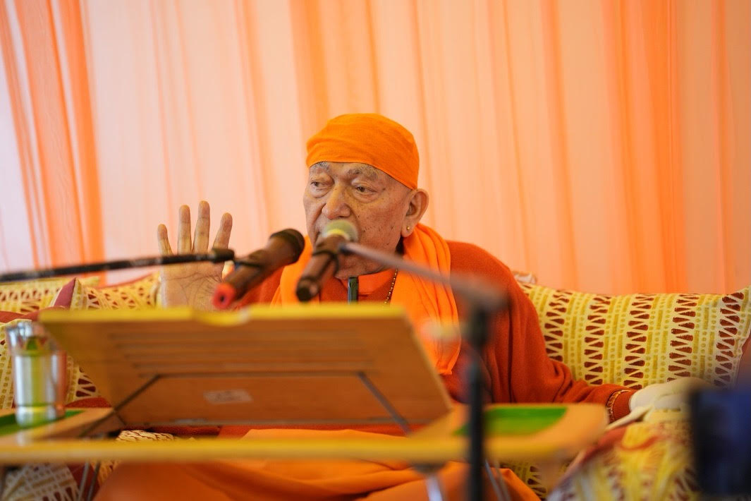 Control your mind by following the path of Vedas, only then will you find happiness and peace - Swami Ram Swaroop Ji