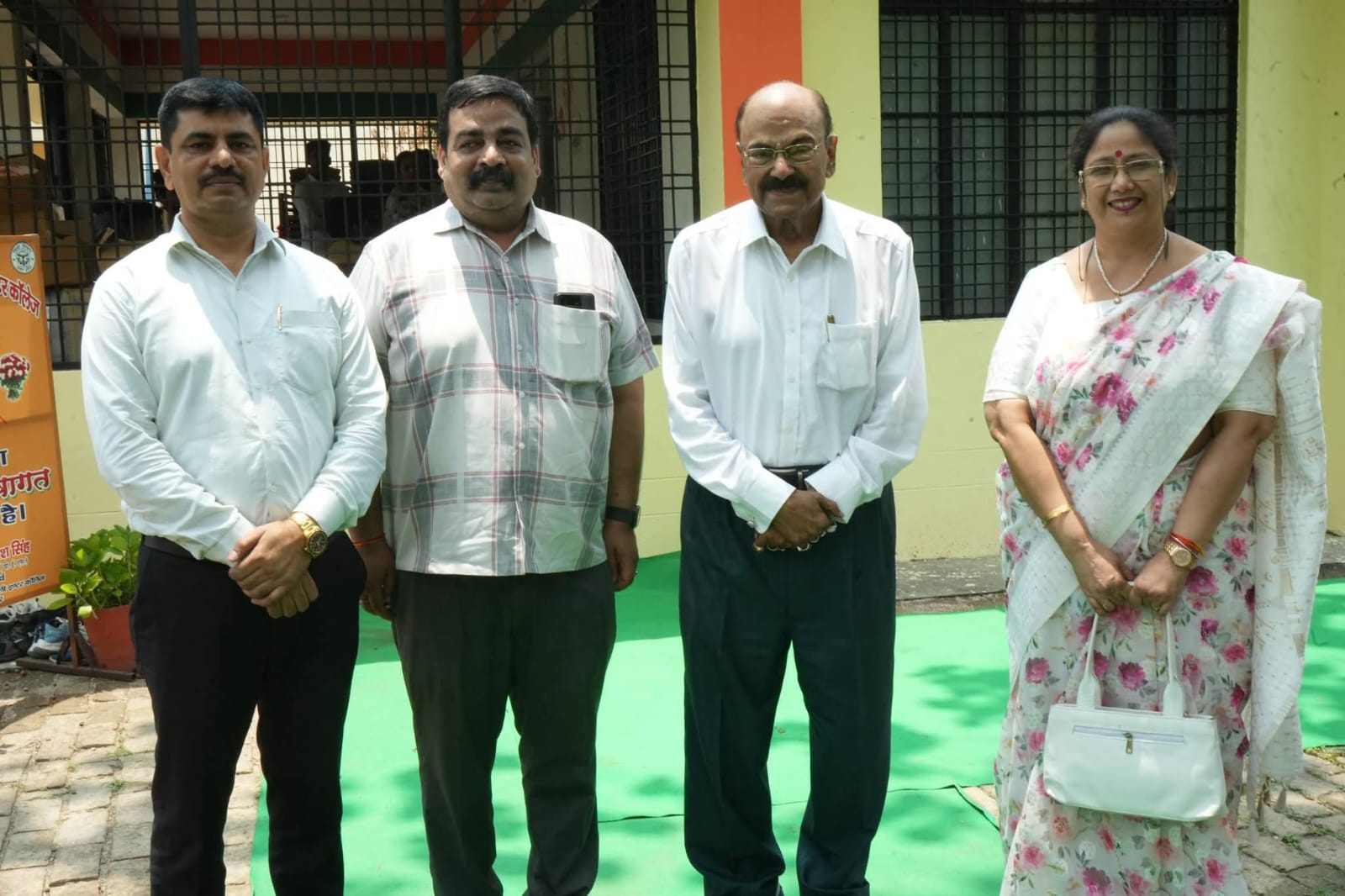 डॉ. बनर्जी बोले—विद्यालय और गुरु ही जीवन के सपनों को देते हैं सच्ची उड़ान
